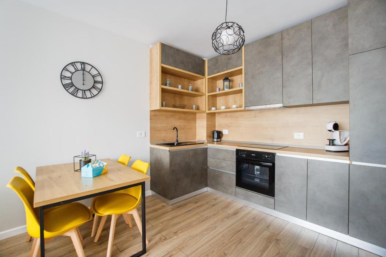 Gorgeous Home At Prima Universitatii Oradea Extérieur photo