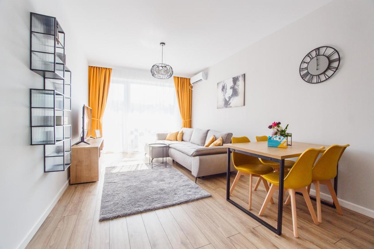 Gorgeous Home At Prima Universitatii Oradea Extérieur photo